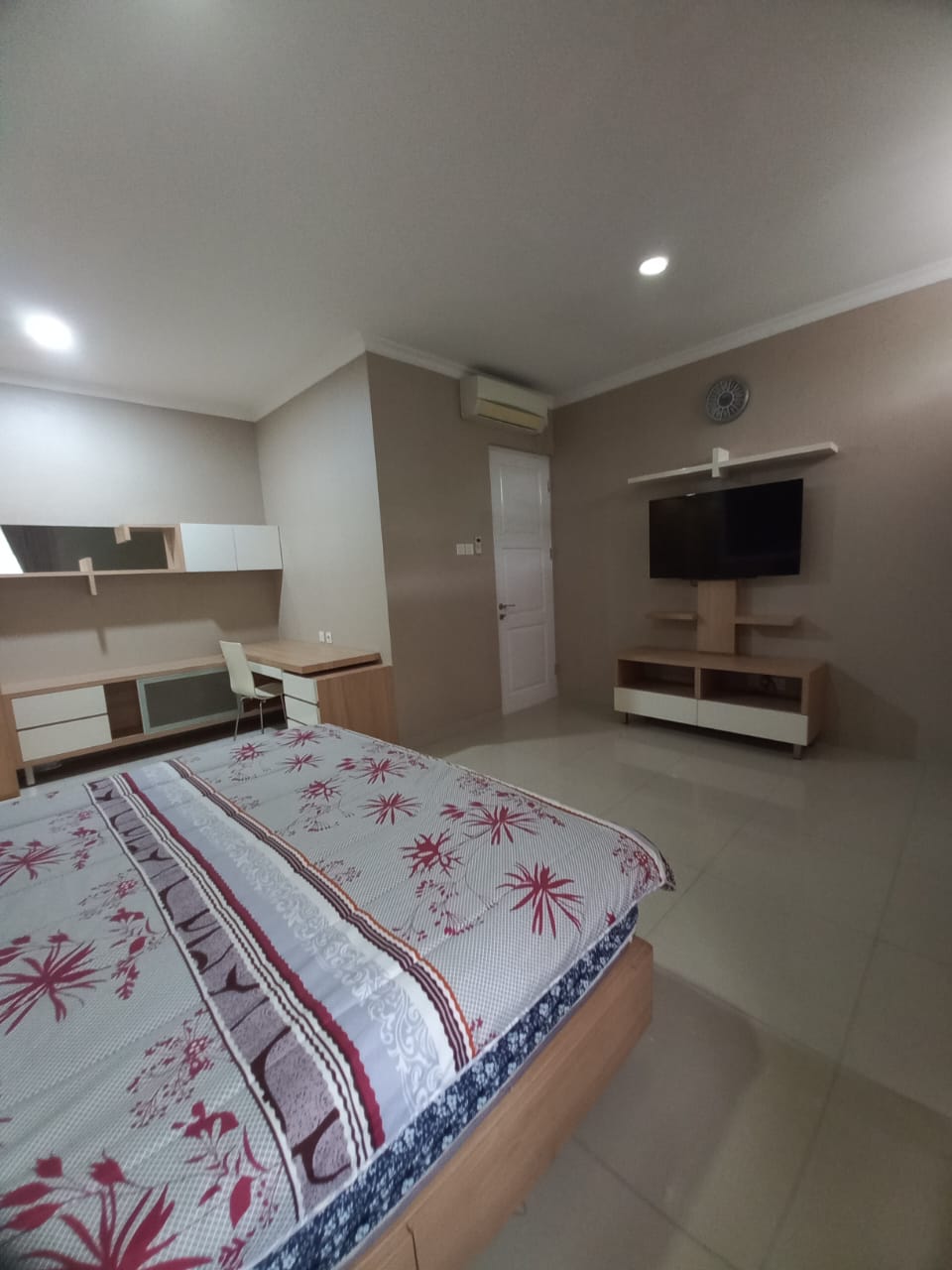 Rumah Disewakan Fully Furnished di Vassa Terrace Lippo Cikarang